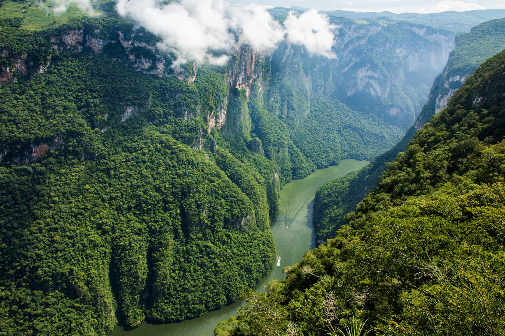 Затопленный храм в Мексике