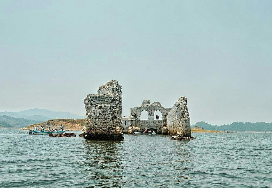 Затопленный храм в Мексике